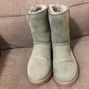 Ugg Classic Short II Sea Green size 10